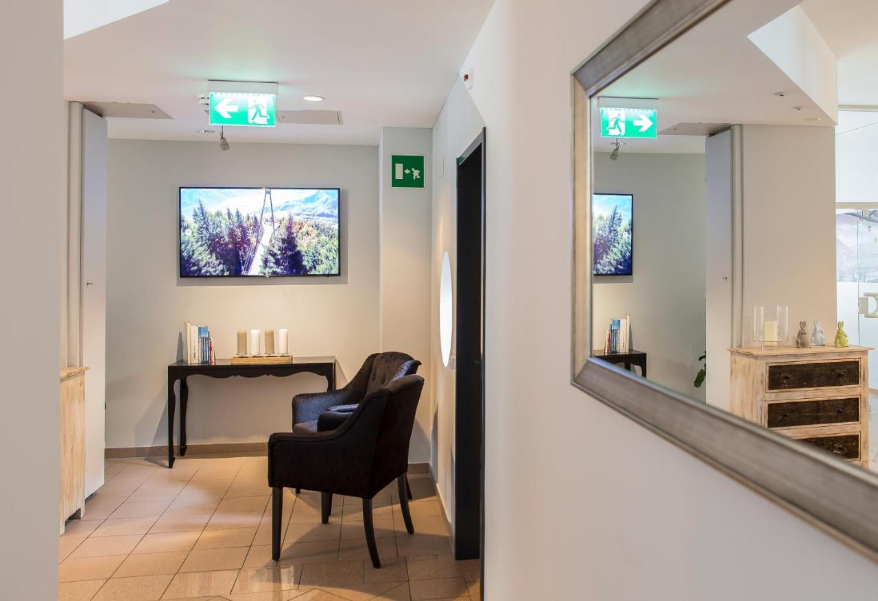 Smart-Hotel Minusio, A Swiss Quality Hotel Exterior foto